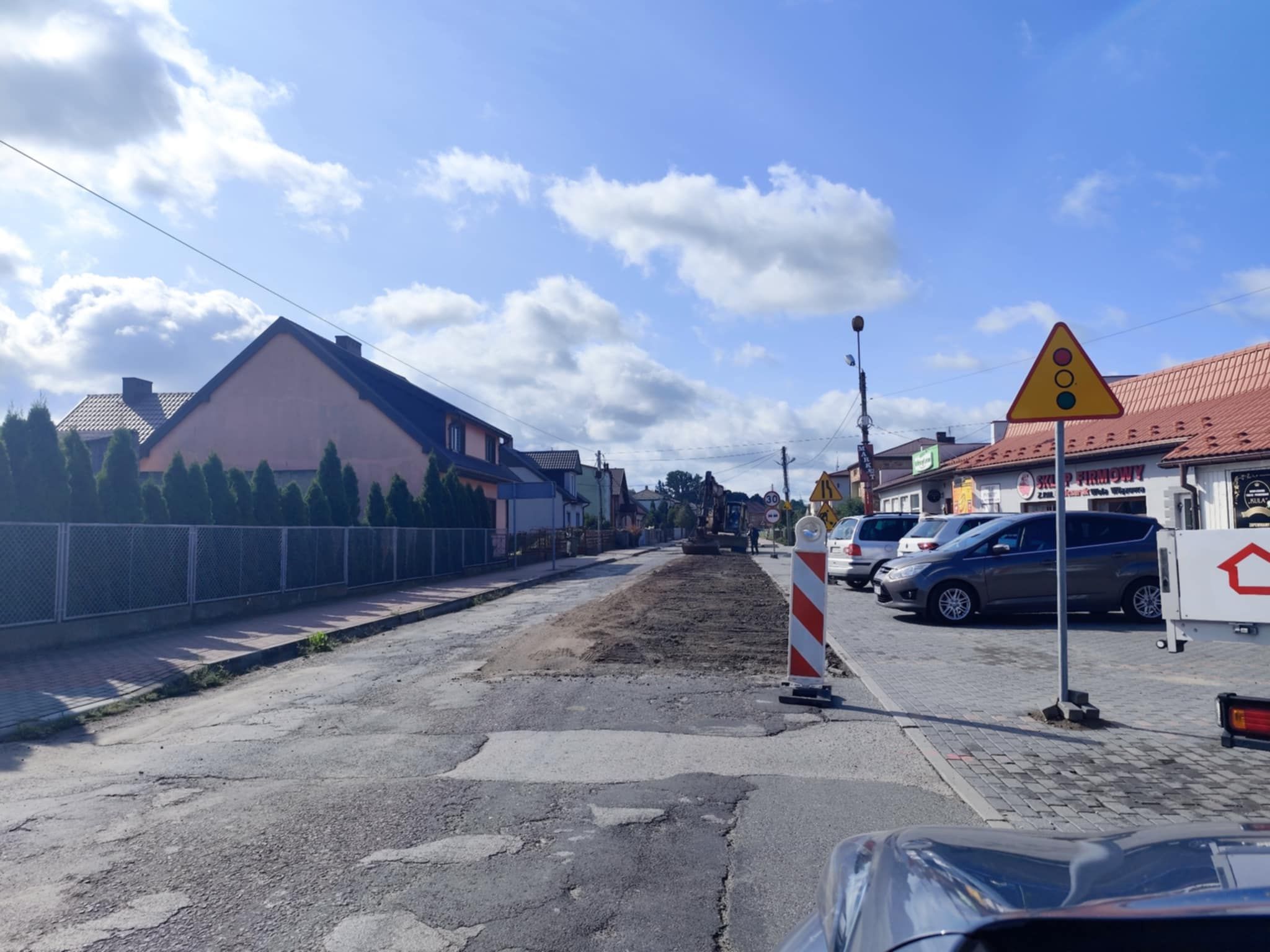 Prace drogowe na ul. Mickiewicza w Ruścu – rozbudowa drogi 1929E